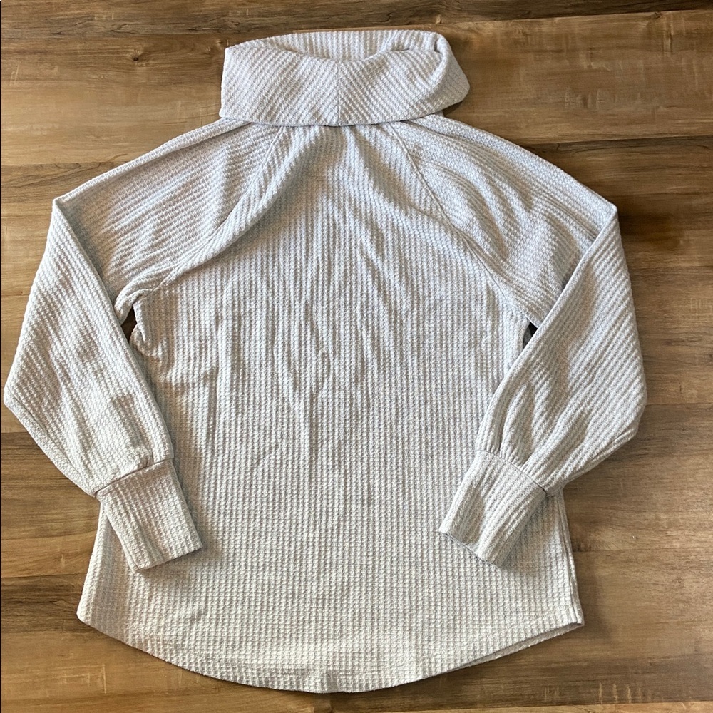 LOFT Ribbed Gray Turtleneck Top - Picture 6 of 7